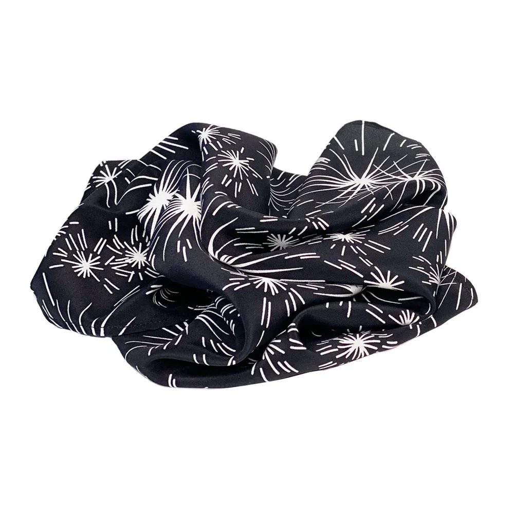 NWT SILKLETTE Illuminations 100% Fine Silk Kerchief Scarf BLACK/WHITE